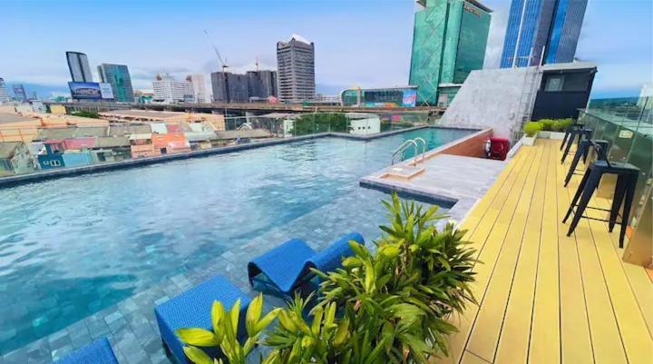 Hotel De Botan Bangna Bangkok Exterior foto